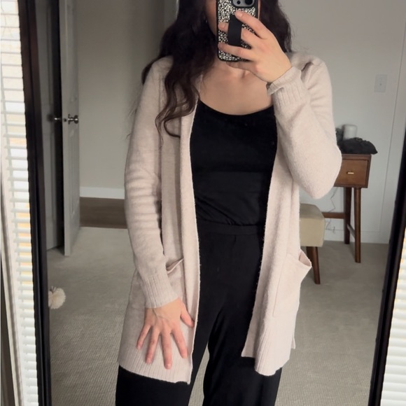 Classic Pink Cardigan Old Navy size XS soft and cozy - Picture 1 of 9